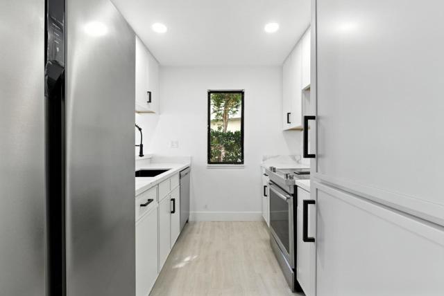 25 Bud Court, Pleasant Hill CA: https://media.crmls.org/mediaz/ccf7549e-0af4-4f34-b20d-3454bae89b0f.jpg