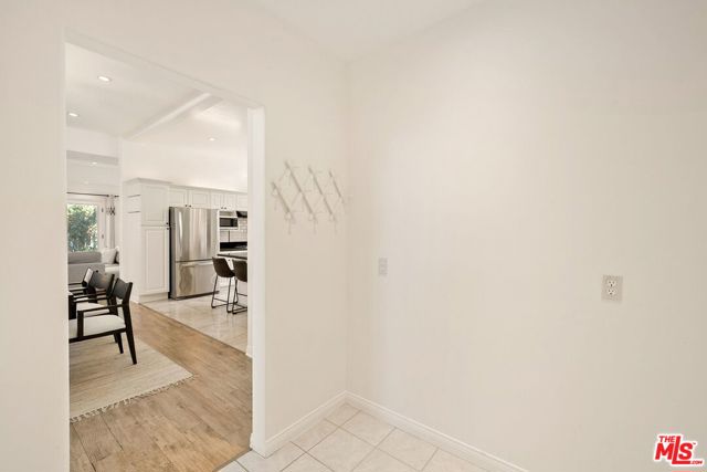 4224 Madison Avenue, Culver City CA: https://media.crmls.org/mediaz/ccf7f831-95c5-47e6-b017-048ec251b1ca.jpg