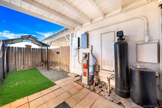 40110 Angora Ln, Temecula CA: https://media.crmls.org/mediaz/ccf83153-5063-414e-8c1e-ce8a9d562cd9.jpg
