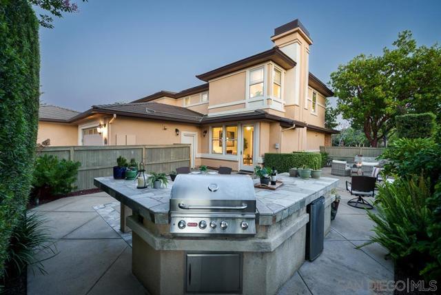 15820 Paseo Del Sur, San Diego CA: https://media.crmls.org/mediaz/ccf97106-d63e-44e2-97af-d09c24e3e236.jpg