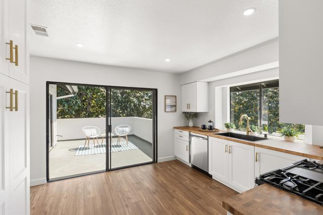 Image 10 of 37 For 863 Violet Ct