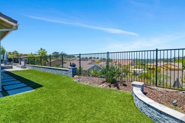 Detail Gallery Image 41 of 46 For 1733 Lemonadeberry Ln, Vista,  CA 92084 - 5 Beds | 3/1 Baths