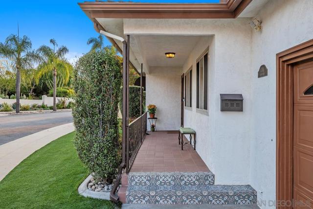 4386 Argos Dr, San Diego CA: https://media.crmls.org/mediaz/ccfa3fb0-a3d6-44ac-8988-809c6cf183dd.jpg