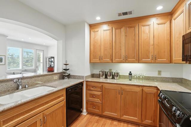 10 Crystal Springs Road, San Mateo CA: https://media.crmls.org/mediaz/ccfa5ed7-6473-4639-a000-efa2c636cb06.jpg