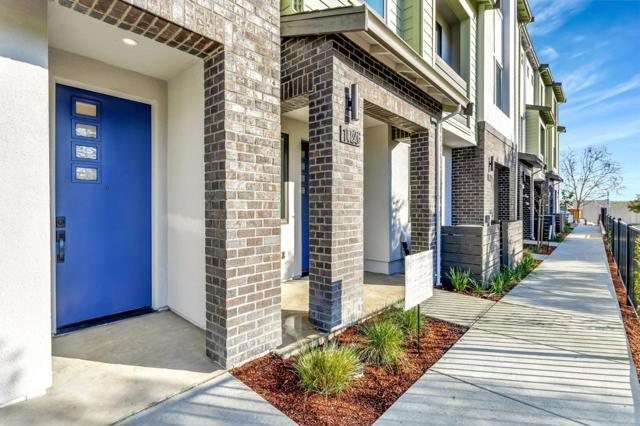 1101 Juana Court, Palo Alto CA: https://media.crmls.org/mediaz/ccfadf3f-5539-4fa1-8cd9-36f1f4fb0d61.jpg