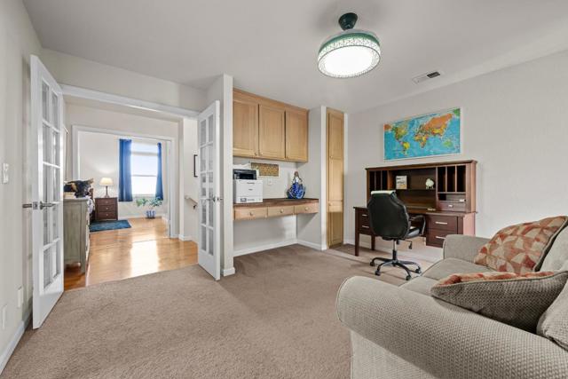 441 Tierra Del Sol, Hollister CA: https://media.crmls.org/mediaz/ccfaefa3-300d-448b-b5b2-857bba14fe66.jpg