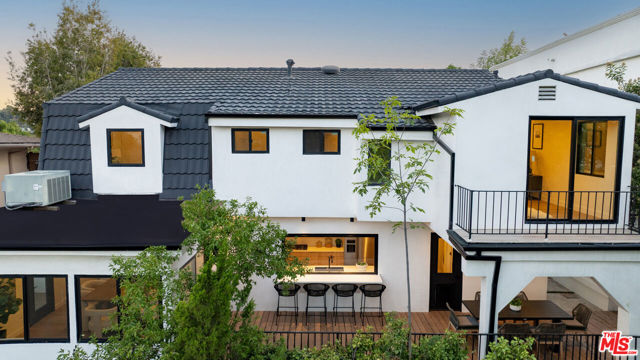 5132 Escobedo Drive, Woodland Hills CA: https://media.crmls.org/mediaz/ccfaf7ed-be3d-416e-b443-b22954538aaa.jpg