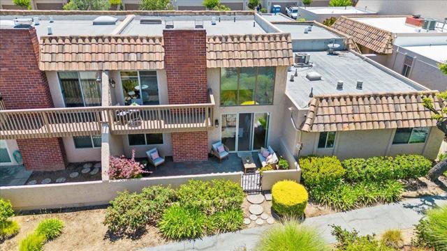115 El Pinar, Los Gatos CA: https://media.crmls.org/mediaz/ccfb17c8-bcb7-43c8-a79d-321df12bb854.jpg