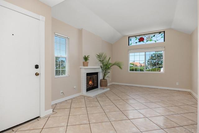 Detail Gallery Image 8 of 35 For 821 Skysail Ave, Carlsbad,  CA 92011 - 2 Beds | 2 Baths