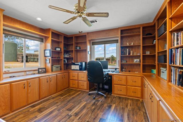 744 W Haverford Rd, Ramona CA: https://media.crmls.org/mediaz/ccfba470-603d-4a79-9a39-f7c7cd58cdbf.jpg