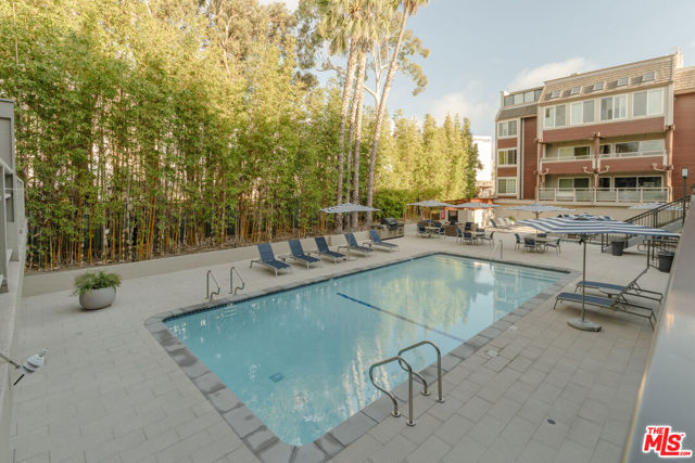 3950 Via Dolce, Marina del Rey CA: https://media.crmls.org/mediaz/ccfba97e-5361-47ee-bd3b-36bf7d778205.jpg