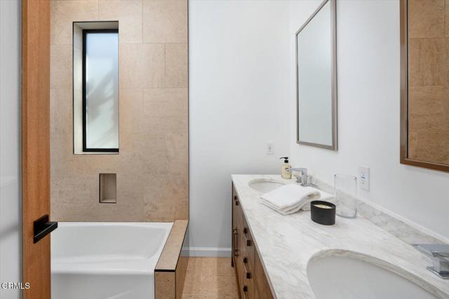 Detail Gallery Image 34 of 73 For 10747 Valleyheart Dr, Studio City,  CA 91604 - 4 Beds | 3 Baths