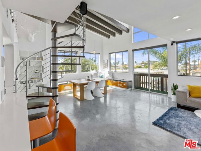 100 South VENICE Boulevard, 9 photo 3
