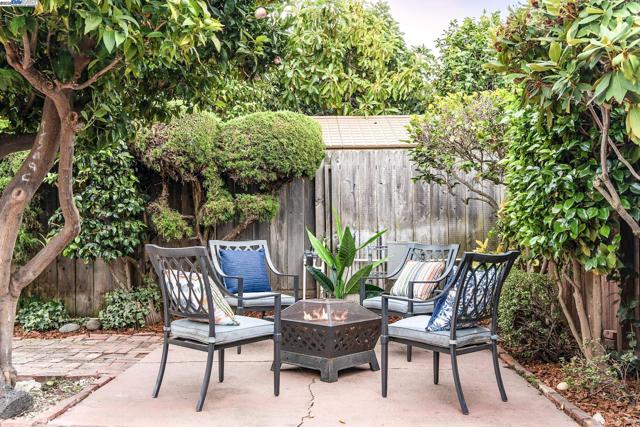 24 Via Hermosa, San Lorenzo CA: https://media.crmls.org/mediaz/ccfd11a0-2f9f-4079-8b60-52c575c7c826.jpg