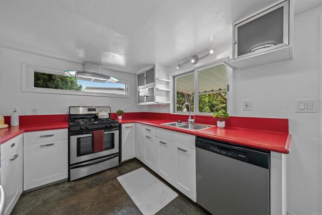 Detail Gallery Image 2 of 28 For 699 N Vulcan Ave Spc 133, Encinitas,  CA 92024 - 2 Beds | 2 Baths