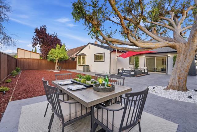 1497 Meadow Glen Way, San Jose CA: https://media.crmls.org/mediaz/ccff09c8-4049-4efb-9c05-e4f388322ab0.jpg