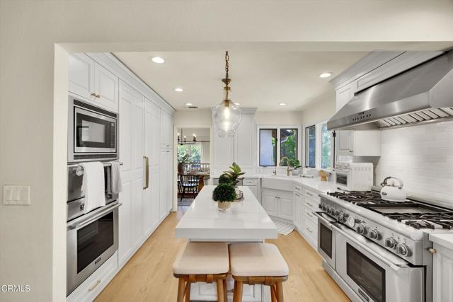 4559 Rayburn Street, Westlake Village CA: https://media.crmls.org/mediaz/ccff29ba-a71f-442b-984a-f9f41760c2d9.jpg