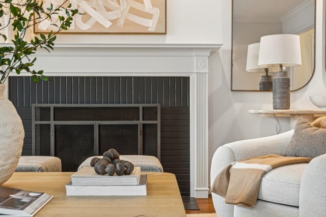 Image 10 of 58 For 3938 Oakmore Rd