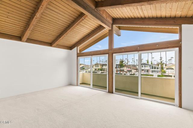 Detail Gallery Image 9 of 34 For 2957 Seaview Ave, Ventura,  CA 93001 - 5 Beds | 3 Baths