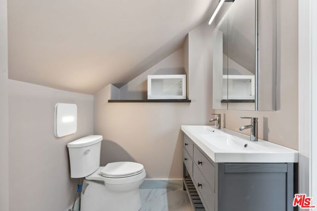 1810 Westmoreland Boulevard, Los Angeles CA: https://media.crmls.org/mediaz/cd02a8d7-f88f-4381-b077-efa78f8cd309.jpg