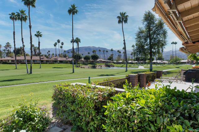 177 Las Lomas, Palm Desert CA: https://media.crmls.org/mediaz/cd02b5cc-fa26-46d1-9b7d-5f8514541839.jpg