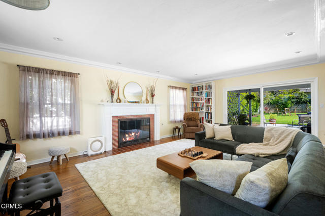 Detail Gallery Image 6 of 45 For 2175 Las Lunas St, Pasadena,  CA  - 3 Beds | 2 Baths