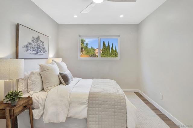 11384 Almazon St, San Diego CA: https://media.crmls.org/mediaz/cd0320bf-e7b3-43ac-8c00-7aa52f2a0fb2.jpg