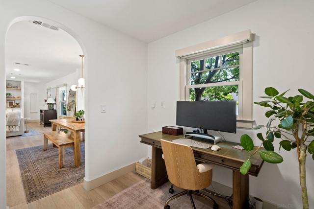 4725 Adams Ave, San Diego CA: https://media.crmls.org/mediaz/cd03366b-3405-4524-9919-b08016ffaaa7.jpg
