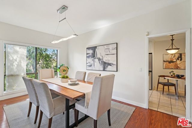1209 Amherst Avenue, Los Angeles CA: https://media.crmls.org/mediaz/cd04151a-9a4f-4877-964f-97113cd3b78f.jpg