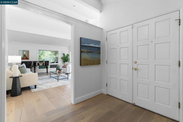 120 Heritage Oaks Pl, Alamo CA: https://media.crmls.org/mediaz/cd046a49-db1b-4b13-99e3-ab9f8d3b5f77.jpg