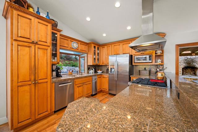 Detail Gallery Image 6 of 43 For 1850 Willowhaven Rd, Encinitas,  CA 92024 - 4 Beds | 3 Baths