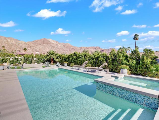 54050 Avenida Obregon, La Quinta CA: https://media.crmls.org/mediaz/cd055afe-f626-45d9-8a90-925a719ddd38.jpg