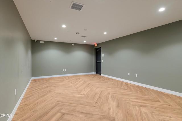 Detail Gallery Image 33 of 39 For 18900 Parthenia St #402,  Northridge,  CA 91324 - 1 Beds | 1 Baths