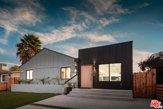 17624 Martha Street, Encino CA: https://media.crmls.org/mediaz/cd071c7a-7545-4ca0-a592-22dbdfe77c02.jpg