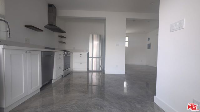 1731 Franklin Street, Santa Monica CA: https://media.crmls.org/mediaz/cd072831-4f82-4902-a14a-dc1242f60fc6.jpg