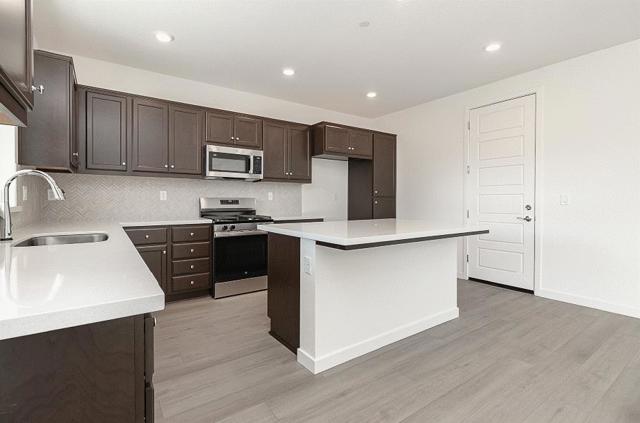 16038 Testarossa Street, Lathrop CA: https://media.crmls.org/mediaz/cd0773da-5660-4322-8f63-57bd6ae92b28.jpg