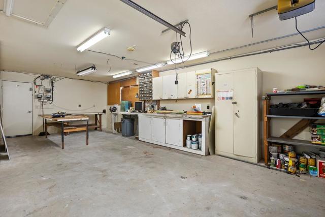 14210 Tierra Bonita Road, Poway CA: https://media.crmls.org/mediaz/cd07dbfe-8eaa-43e3-aeaa-cbfc3867c679.jpg