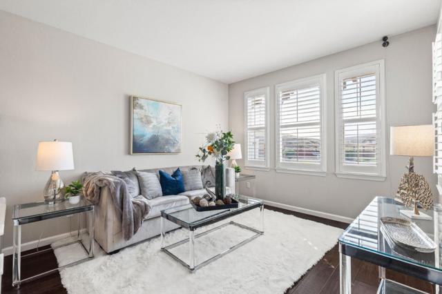 7260 Clear Vista Court, San Jose CA: https://media.crmls.org/mediaz/cd07dd60-aa45-4cfe-a817-f901841c3728.jpg