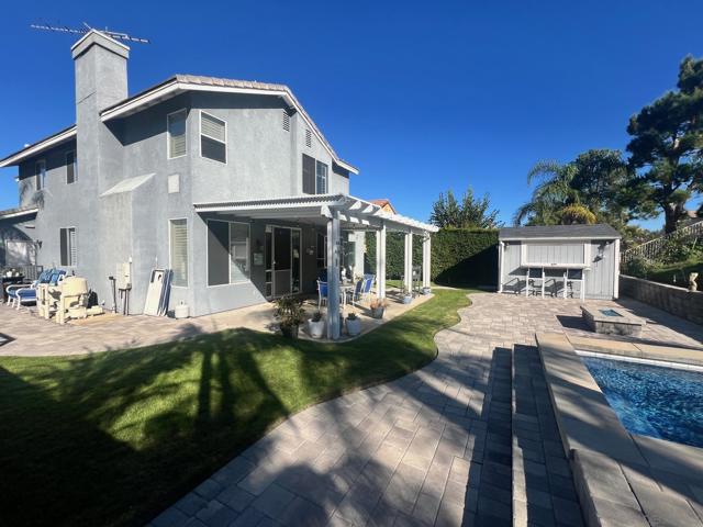260 Sierra Madre Way, Corona CA: https://media.crmls.org/mediaz/cd07e80c-f0c8-4574-a8e0-a252fdedc581.jpg
