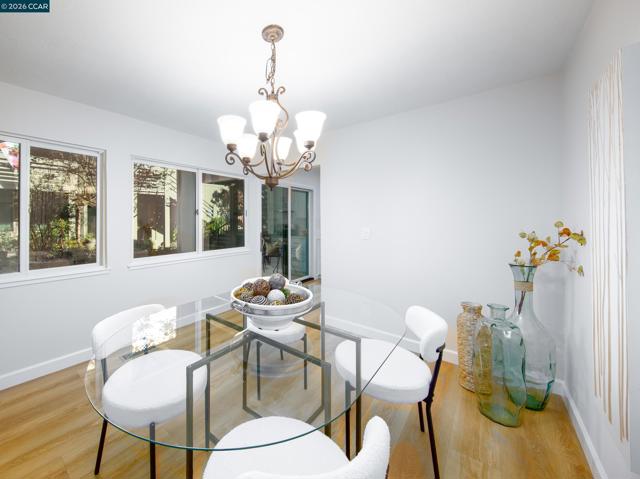 600 Terra California Dr, Walnut Creek CA: https://media.crmls.org/mediaz/cd07f8c3-eb52-4e71-86a6-390d85878807.jpg