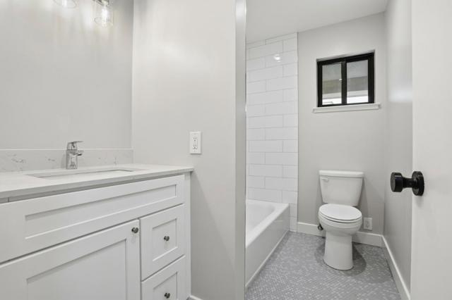 1115 Spruce Street, Millbrae CA: https://media.crmls.org/mediaz/cd0806b8-49c6-4482-8313-0323baa1a7a7.jpg