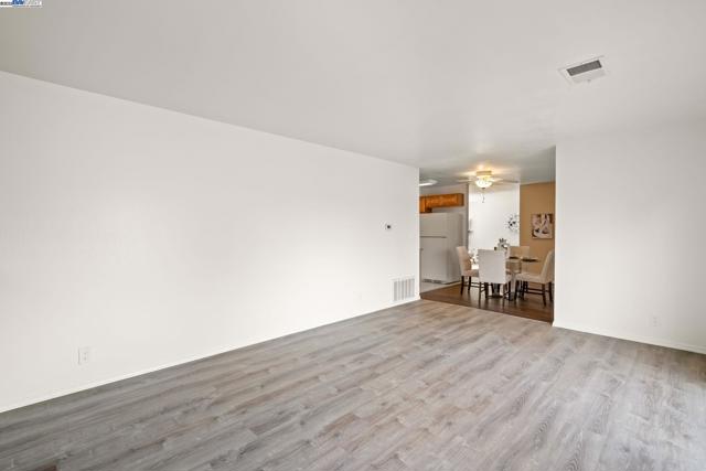 2935 Pine Valley Rd, San Ramon CA: https://media.crmls.org/mediaz/cd08859e-a06c-48d3-8d6e-a799a42f240b.jpg