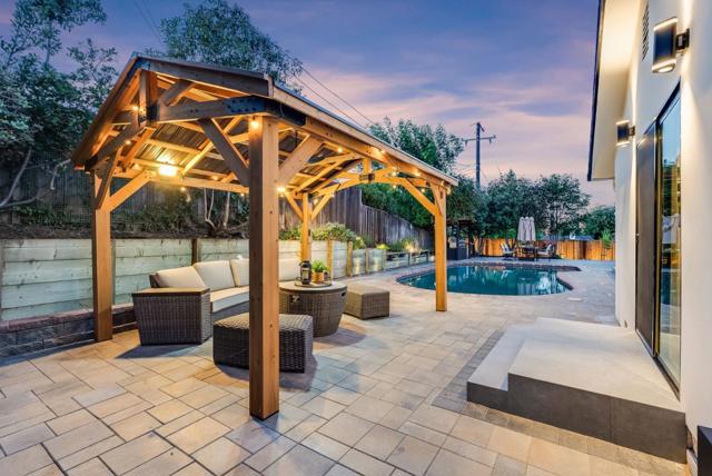 Image 11 of 36 For 999 Andover Way