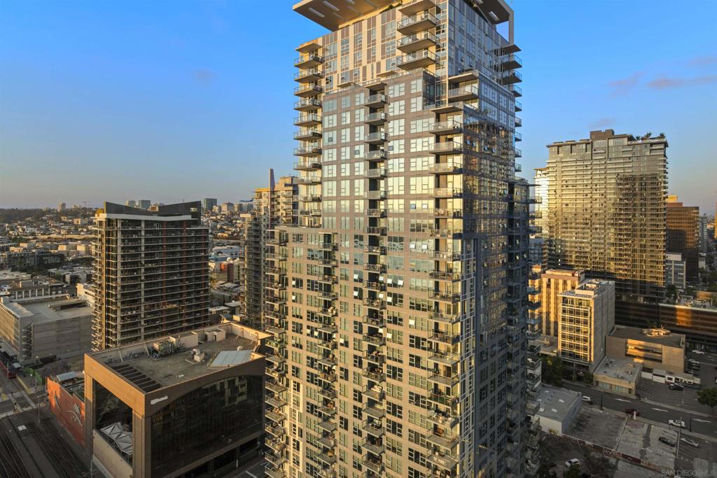 1325 Pacific Hwy. - photo 6