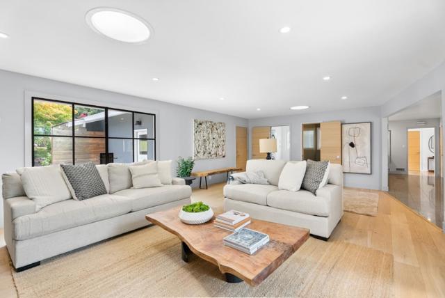 730 Monte Rosa Drive, Menlo Park CA: https://media.crmls.org/mediaz/cd095908-0a33-437d-81b2-9cc733e1193f.jpg