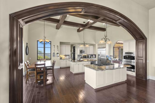 Detail Gallery Image 9 of 28 For 8039 El Cielo, Rancho Santa Fe,  CA 92067 - 5 Beds | 6/1 Baths