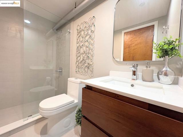 701 Pennsylvania AVE, San Francisco CA: https://media.crmls.org/mediaz/cd0a1ff8-559d-4a74-abca-fd31e46a6229.jpg