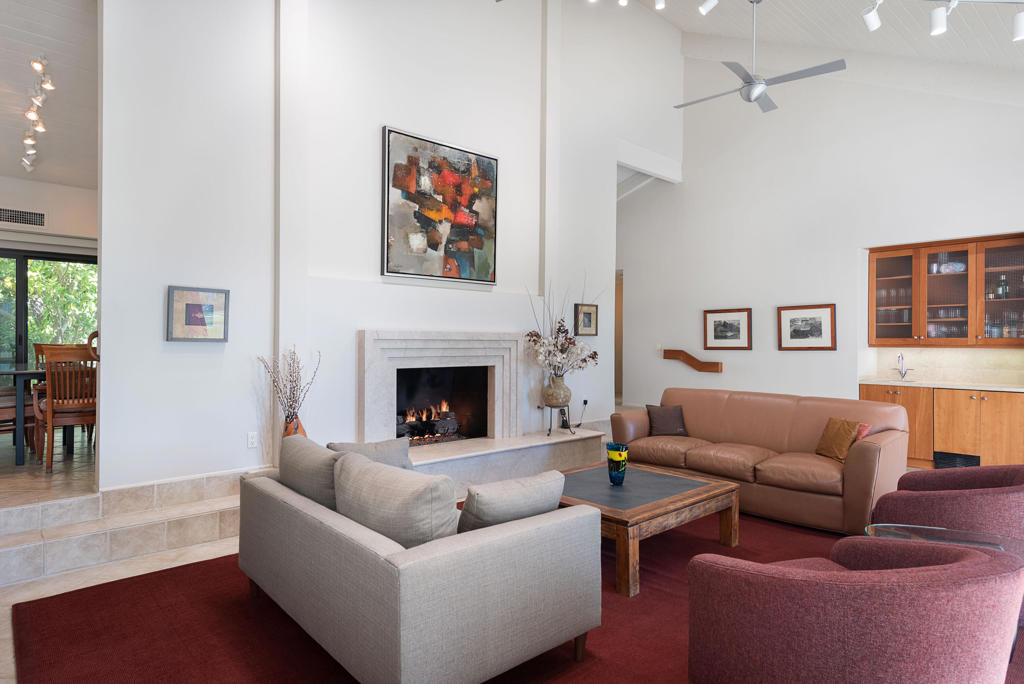 MLS #219136581DA image #3