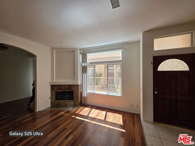 3 Bed Home for Sale in Los Angeles, California