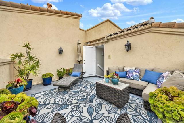 3736 Promontory St, San Diego CA: https://media.crmls.org/mediaz/cd0ac569-9b61-4364-be7e-f7b3caaf45d3.jpg